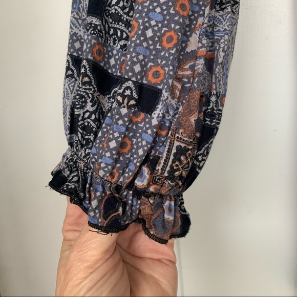 •En Crème• Boho Long Sleeve Floral Romper - Small - Picture 5 of 9